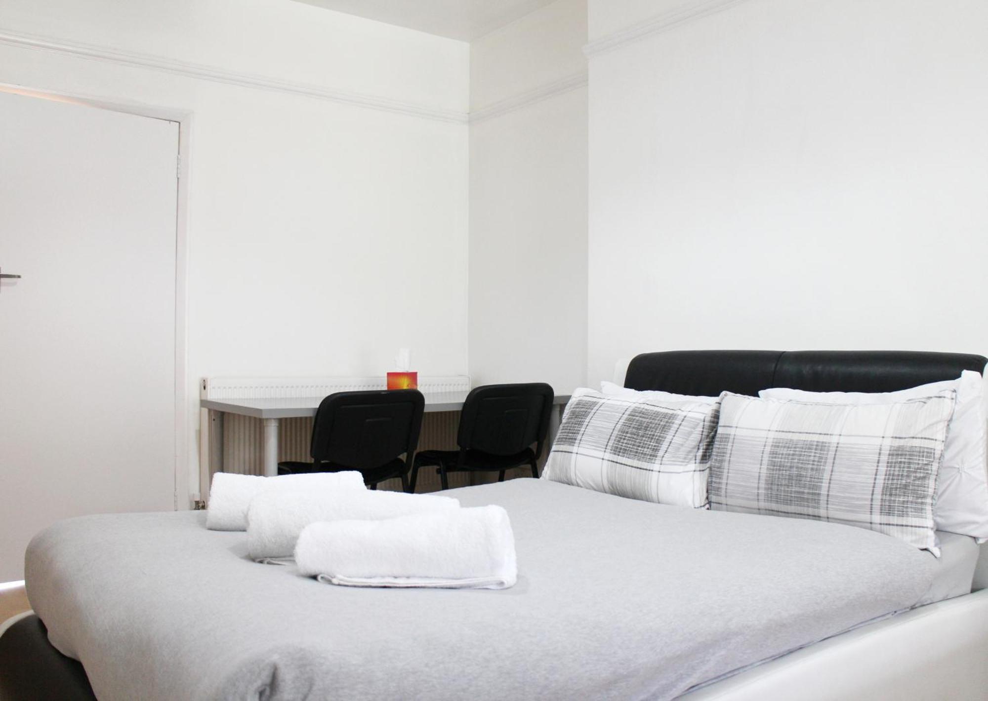 Appartamento Large Garden Flat On Golders Road *