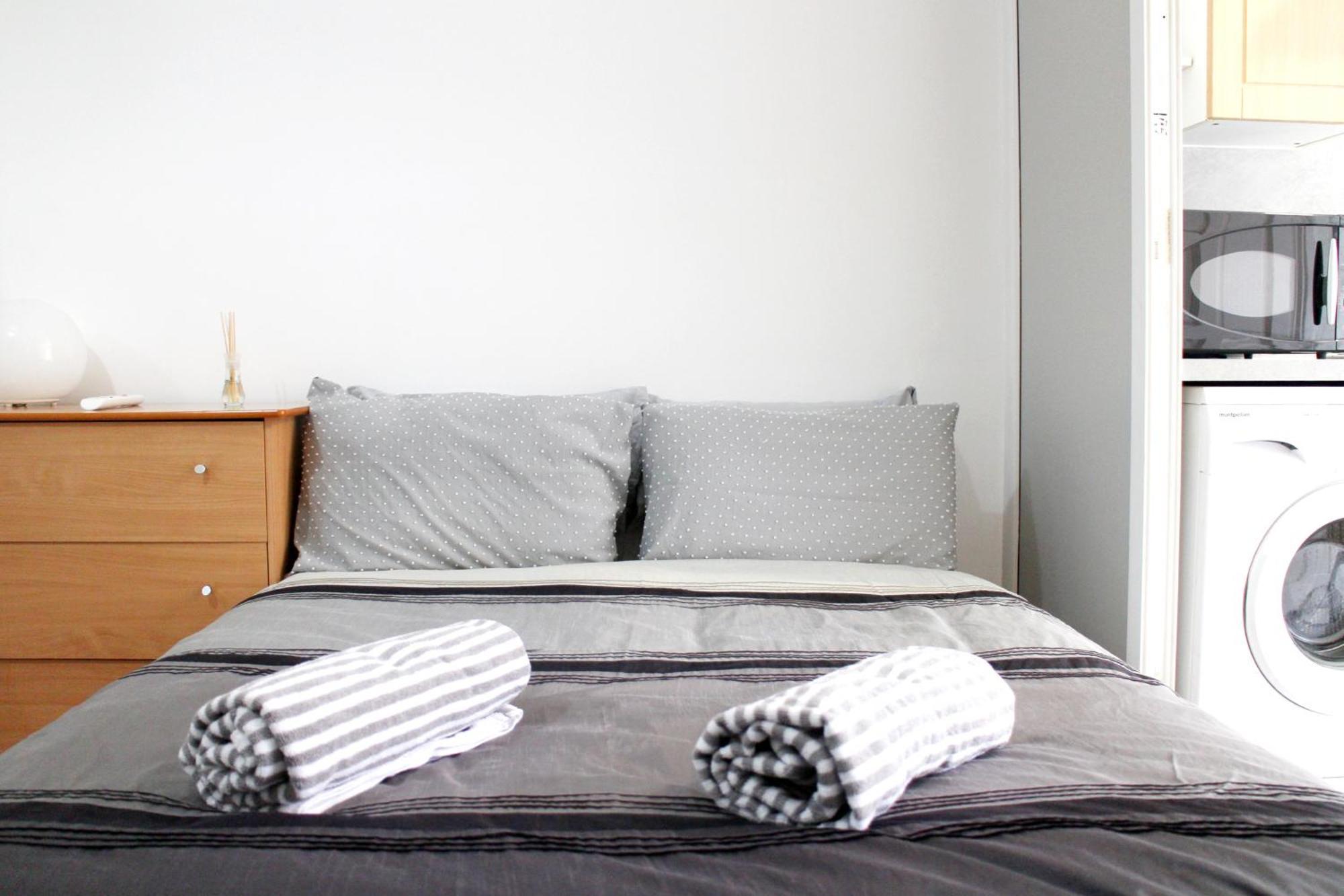 Large Garden Flat On Golders Road Appartamento Londra